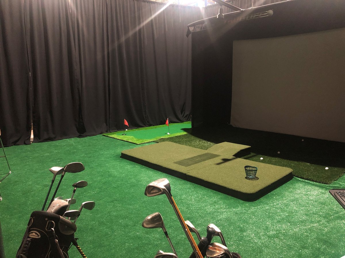 golf simulator 3